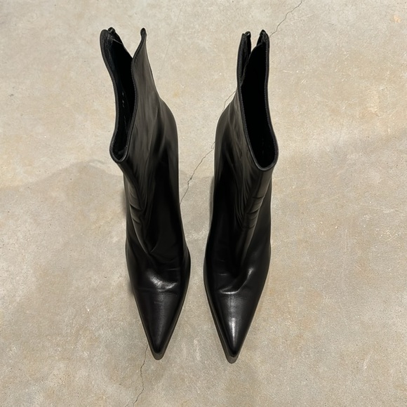 Stuart Weitzman (8.5/9) - Picture 2 of 7